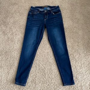 Women’s Dark Washed Jeans